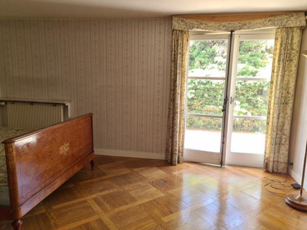 Marcoussis (91460) Demeure de prestige à rénover - 341 m² - 13 pièces / 6 chambres - 1 Lot à bâtir possible - Centre-ville