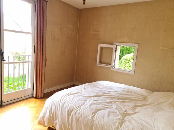 Marcoussis (91460) Demeure de prestige à rénover - 341 m² - 13 pièces / 6 chambres - 1 Lot à bâtir possible - Centre-ville