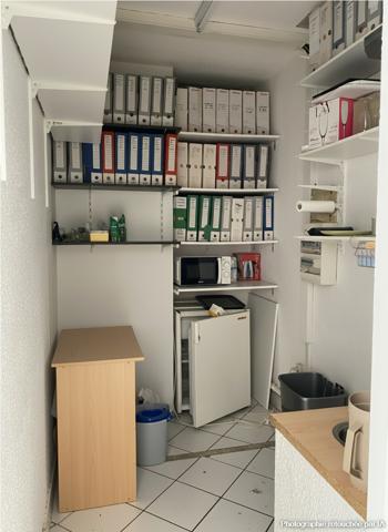Bureau
         2 pièces
        - 38 m² 38 000 € *