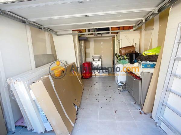 Vente                                                      Villa
                        
                     9 pièces                      190 m2                     à Perpignan