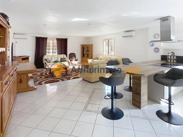 Vente                                                      Villa
                        
                     9 pièces                      190 m2                     à Perpignan