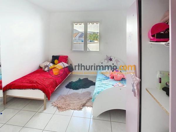 Vente                                                      Villa
                        
                     9 pièces                      190 m2                     à Perpignan