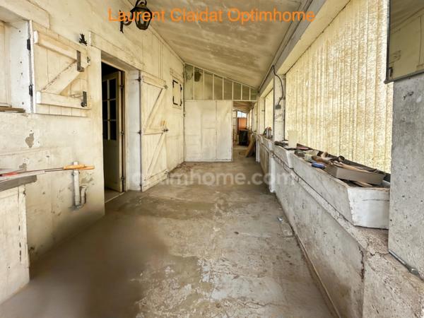MAISON INDIVIDUELLE D'ENVIRON 171 M² – COMMODITÉS DE PLAIN-PIED – POTENTIEL DE 4 À 5 CHAMBRES – JARDIN