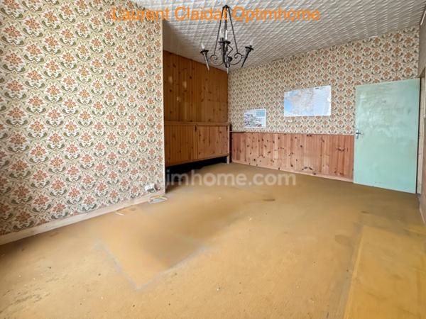 MAISON INDIVIDUELLE D'ENVIRON 171 M² – COMMODITÉS DE PLAIN-PIED – POTENTIEL DE 4 À 5 CHAMBRES – JARDIN