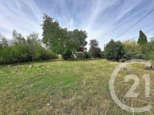 Terrain à vendre  822 m 2   DECINES CHARPIEU  - 69
