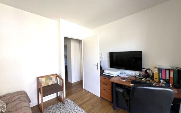 Appartement à vendre    4 pièces • 102 m2 Châtillon