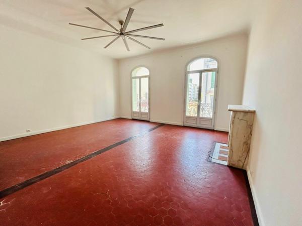 Appartement à louer    4 pièces • 131,51 m2 Nice