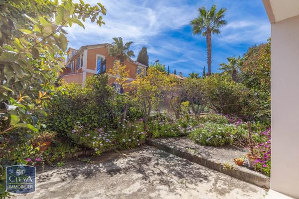 Appartement à vendre 3 pièces 65.57m² Sanary-sur-Mer (83110)