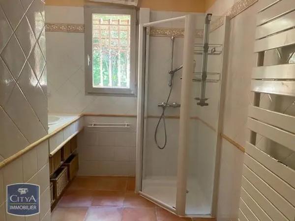 Maison à vendre 5 pièces 167m² Rochefort-du-Gard (30650)