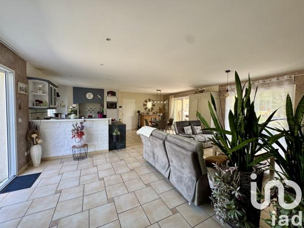 Maison à vendre 4 pièces 120 m² Azay-sur-Thouet