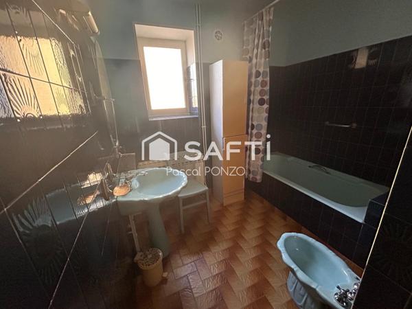 Ensemble immobilier de deux maisons 250m²