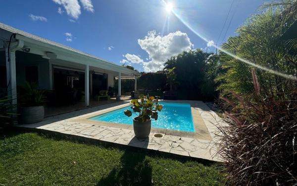 Maison à vendre    4 pièces • 207,30 m2 Le Lamentin