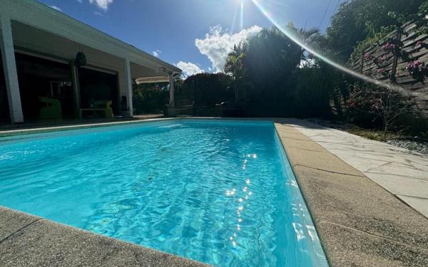 Maison à vendre    4 pièces • 207,30 m2 Le Lamentin