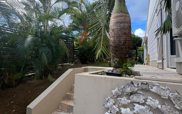 Maison à vendre    4 pièces • 207,30 m2 Le Lamentin