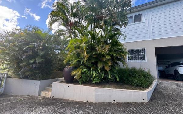 Maison à vendre    4 pièces • 207,30 m2 Le Lamentin