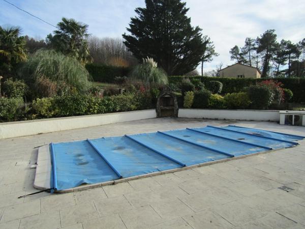 Très belle maison, 4 chambres, piscine, terrain 5600m²
