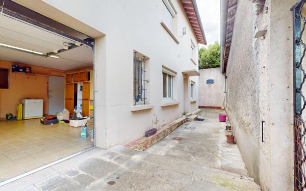 Maison à vendre    5 pièces • 138 m2 Sathonay-Camp