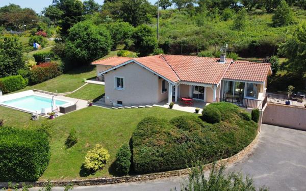 Maison à vendre    5 pièces • 150,34 m2 Saint-Didier-de-Formans