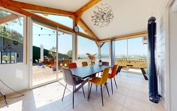 Maison à vendre    5 pièces • 150,34 m2 Saint-Didier-de-Formans