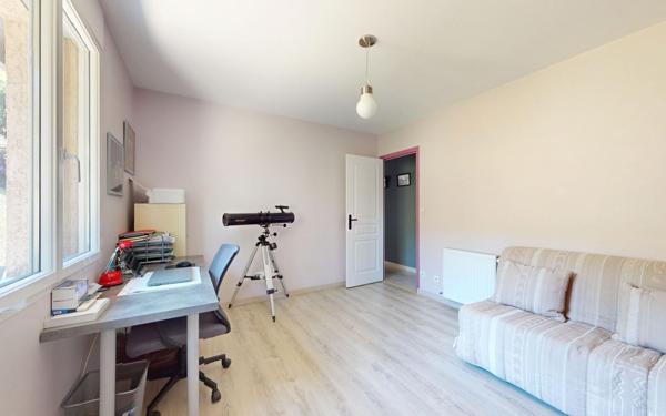 Maison à vendre    5 pièces • 150,34 m2 Saint-Didier-de-Formans