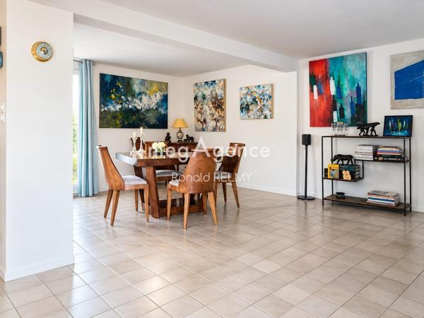 Maison à OLONNE-SUR-MER, 85340 - 7 pièces 165m²