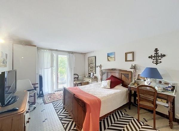 Maison 161 250 € Saint-Aigulin 5 p 140 m² DPE D
