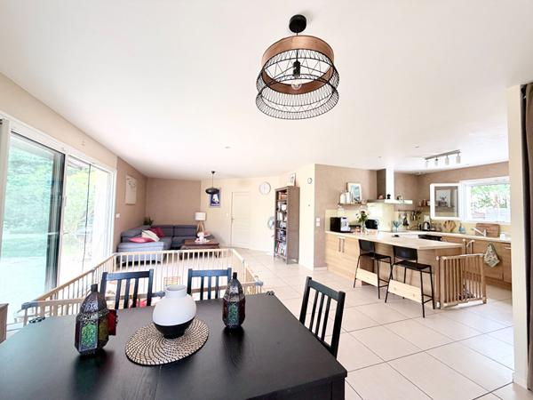 PESSAC-HAUT-LEVEQUE - Maison  100m2 - Plain-pied - 3 chambres - Parcelle 653m2