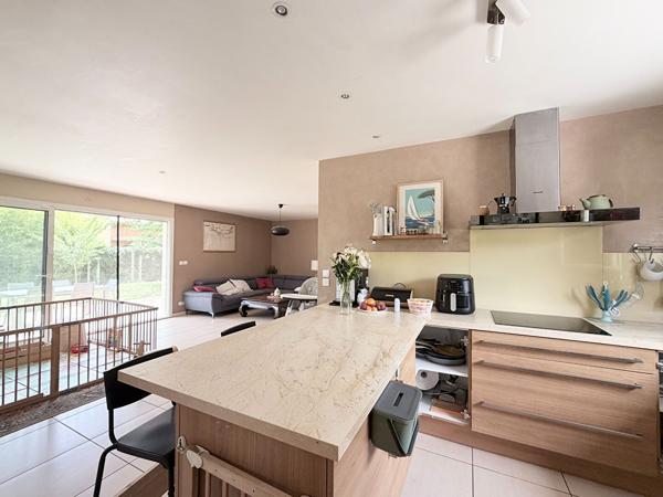 PESSAC-HAUT-LEVEQUE - Maison  100m2 - Plain-pied - 3 chambres - Parcelle 653m2