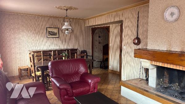 MAISON 100m² + LOCAL COMMERCIAL / MONTJEAN-SUR-LOIRE