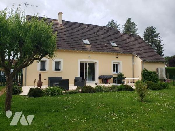 À Vendre, Superbe Maison Familiale à Villefranche-sur-Cher (41), située dans un quartier réside...