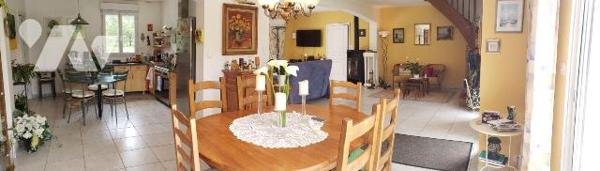 À Vendre, Superbe Maison Familiale à Villefranche-sur-Cher (41), située dans un quartier réside...