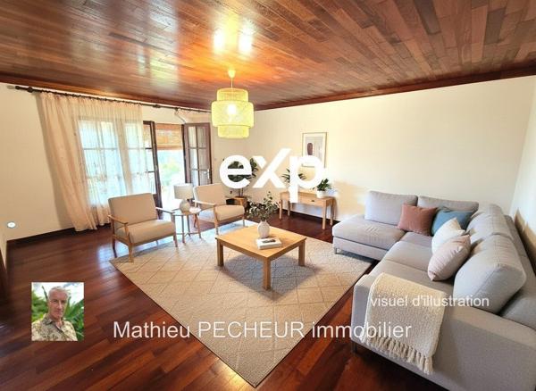 Villa F7 (5 chambres) sur une parcelle de 3200m2