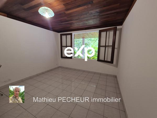 Villa F7 (5 chambres) sur une parcelle de 3200m2