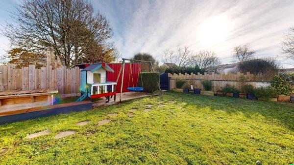 Maison 4 chambres 172m² avec garage et dépendance