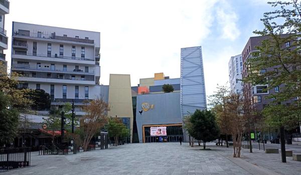 Fonds de commerce de restauration rapide à vendre à MASSY (91) face à la gare TGV