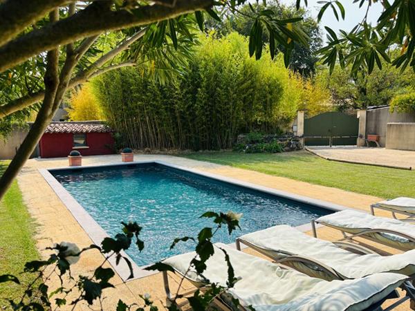 Exclusivité , Maison de charme avec piscine