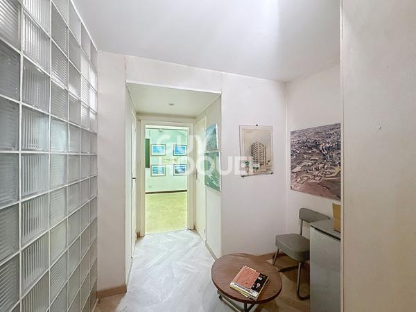INVESTISSEUR - A vendre à Perpignan (66000), MURS DE BUREAUX - LOCAL COMMERCIAL  + 5 CAVES -  quartier Moulin-à-Vent