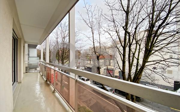 Appartement à louer    2 pièces • 85,02 m2 Paris 20