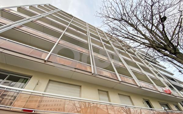 Appartement à louer    2 pièces • 85,02 m2 Paris 20