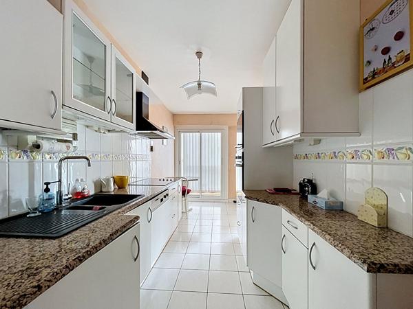 Appartement Saint Herblain : Quartier La Bernardière, traversant,3 chambres + potentiel 4e. loggia, parking, cave