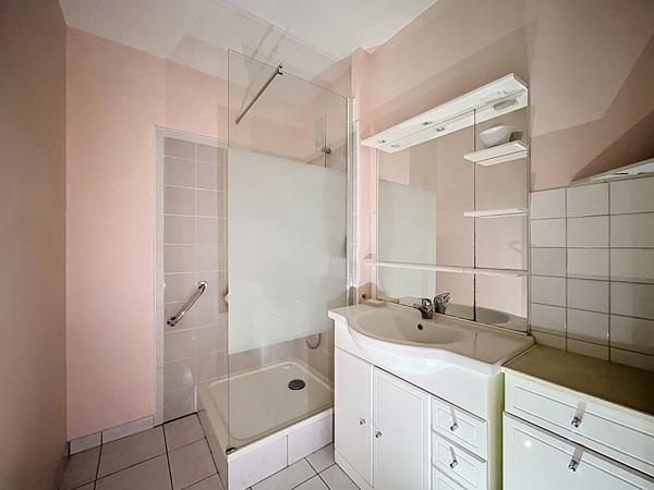 Appartement Saint Herblain : Quartier La Bernardière, traversant,3 chambres + potentiel 4e. loggia, parking, cave