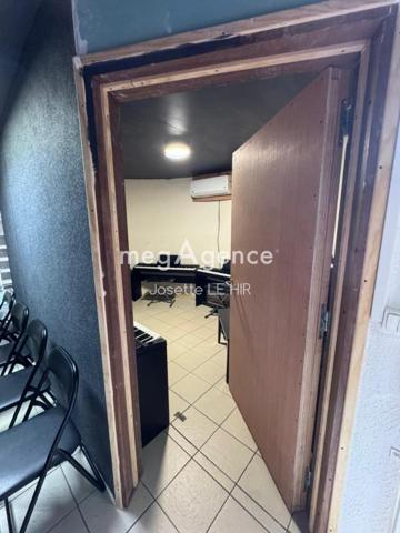 Local Commercial à CAYENNE, 97300 - 2 pièces 58m²