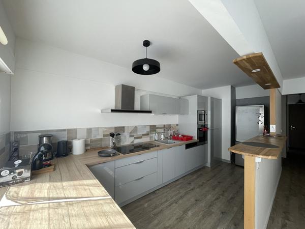 À LOUER - BEL APPARTEMENT T4 ENTIÈREMENT MEUBLÉ - QUARTIER SAINT-RÉMI À REIMS