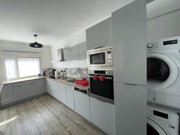 À LOUER - BEL APPARTEMENT T4 ENTIÈREMENT MEUBLÉ - QUARTIER SAINT-RÉMI À REIMS