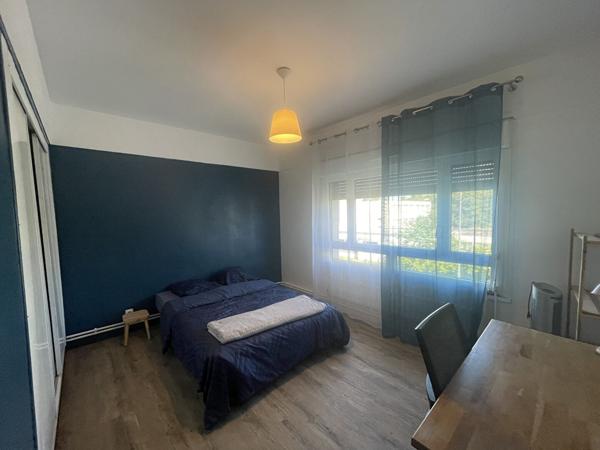 À LOUER - BEL APPARTEMENT T4 ENTIÈREMENT MEUBLÉ - QUARTIER SAINT-RÉMI À REIMS