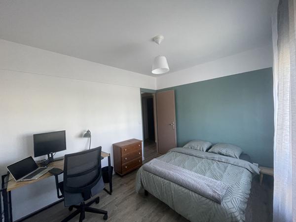 À LOUER - BEL APPARTEMENT T4 ENTIÈREMENT MEUBLÉ - QUARTIER SAINT-RÉMI À REIMS