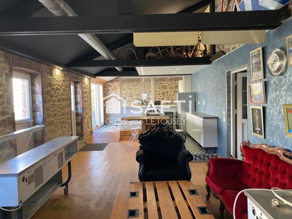 Maison ou commerce de 147m2 au sol à Coutances