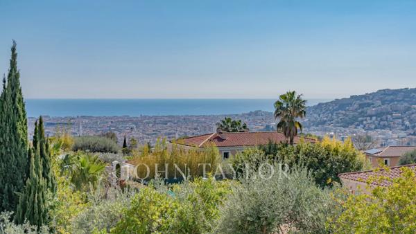 Nice – Villa récente avec vue mer dans un domaine sécurisé