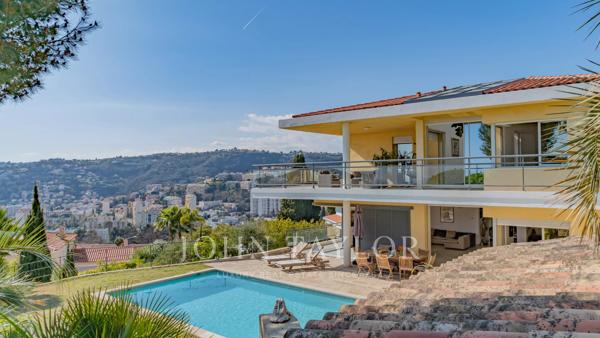 Nice – Villa récente avec vue mer dans un domaine sécurisé