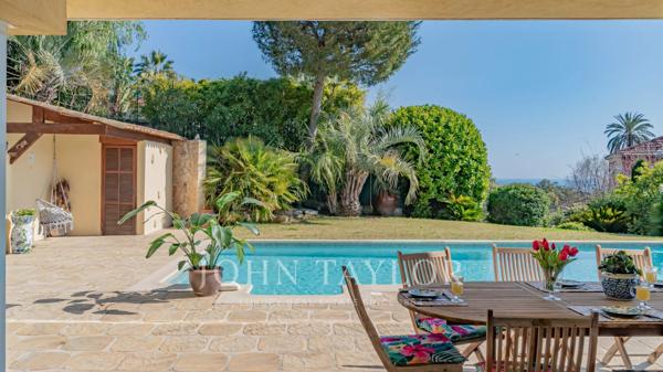 Nice – Villa récente avec vue mer dans un domaine sécurisé